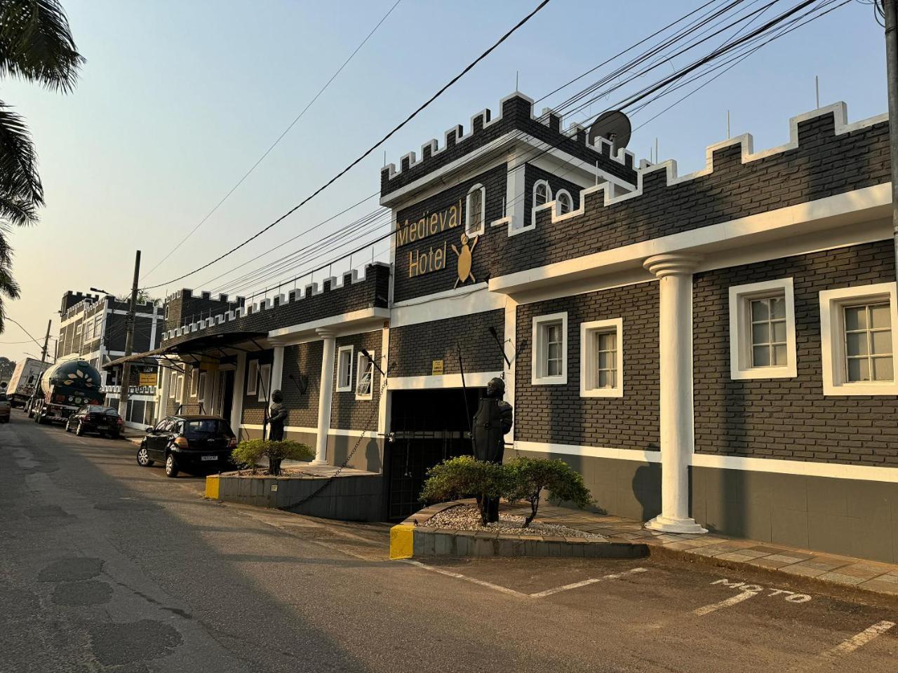 Medieval Hotel تريس كوراسويس المظهر الخارجي الصورة
