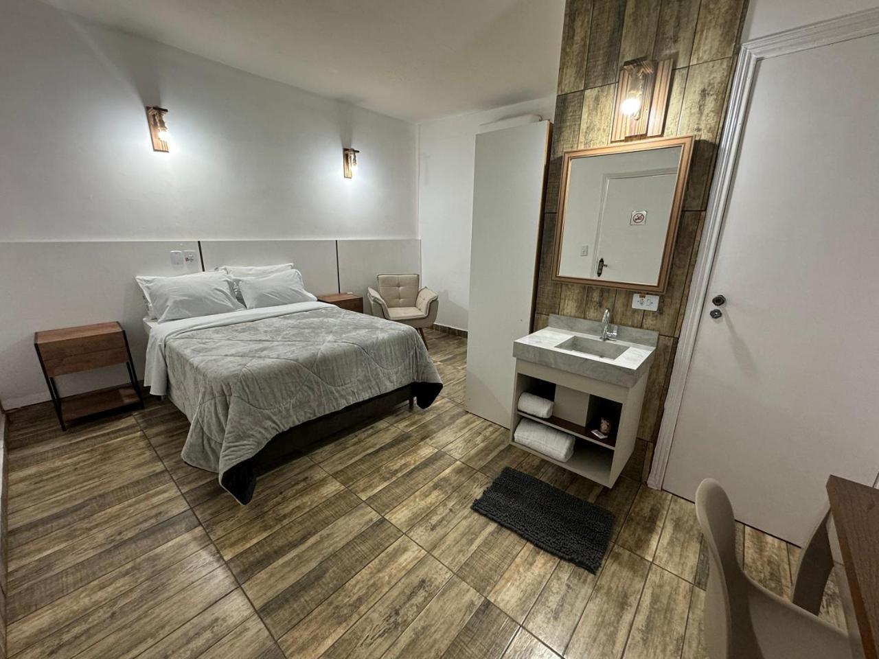 Medieval Hotel تريس كوراسويس المظهر الخارجي الصورة